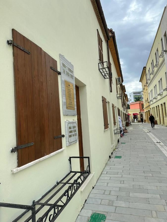 Central Charm Apartments Влёра Экстерьер фото